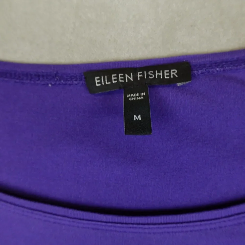 Eileen Fisher Shirt 100% Silk Jersey Short Sleeve Scoop Neck Tee Purple Classic